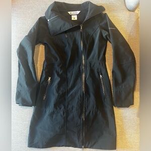 Columbia full length fitted soft shell coat Water repellent high neck size S